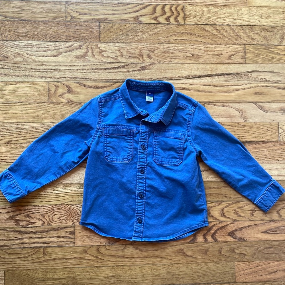 🍎 Old Navy button up shirt